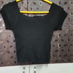 Black Ribbed Crop Top