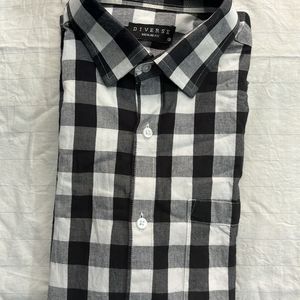 Black and white checked shirt - Diverse -M size