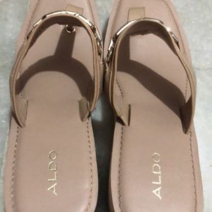 ALDO BRANDED HEELS 👠