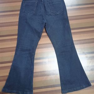 (B-26) 28 Size Flared Jeans