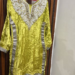 Pakistani Velvet Suit