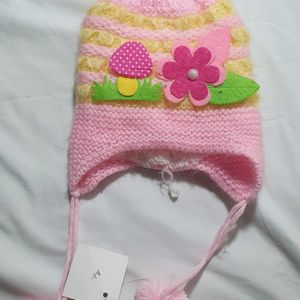 Winter Caps For Kids . Heavy Woolen Material. Avai