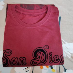 Maroon Colour Men's T-shirt At A Affordable Rate