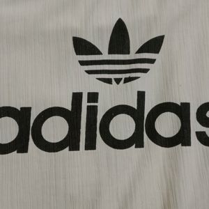 ADIDAS white T Shirt 👕