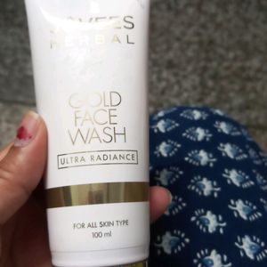 Jovees Harbal Gold Face Wash Coin Fix