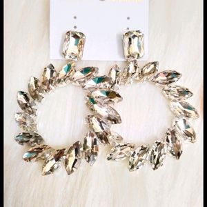 Korean Earings (White)