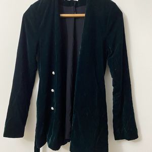 Valvet Jacket With Belt