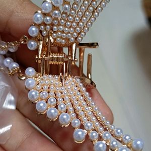 Price Drop Korean Pearl Hair Clip/Butterfly/Clutch