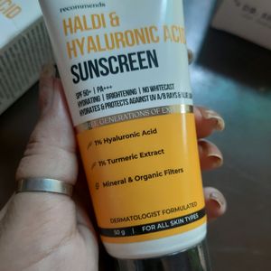 Dr.sheths Haldi & Hyaluronic Acid Sunscreen