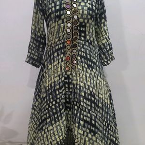 Pretty Assymetrical Length Long Kurti