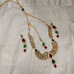 Elegant Jewellery Sets