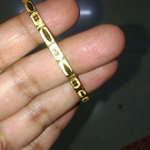 Single  Kada