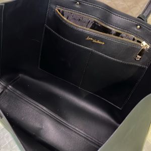 VICTORIA SECRET TOTE BAG