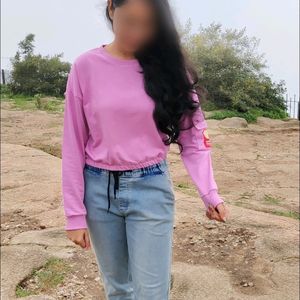 Top notch winter crop  sweatshirt purplish light pink color!  Sleeves ending with cuffs! Elasticated waist line