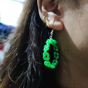 BEAD EARRING 💚