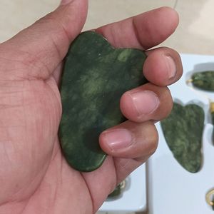 New JADE ROLLER AND GUA SHA STONE  Set Of 2