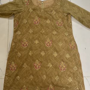 Pakistani Suit With Very Heavy Duppata