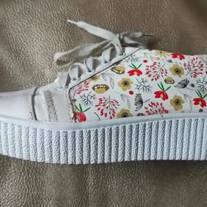 Women Unique White Shoes