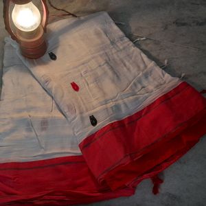 Beautiful White Saree With Red Border