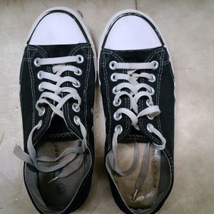 Black Converse Shouse Good Condition