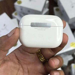 Apple AirPods Pro with MagSafe Charging Case