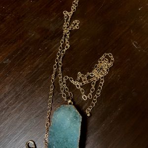 Very Elegant Necklace With Turquoise Stone Pendant