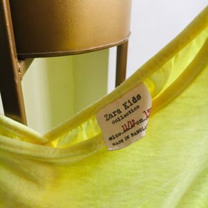 ZARA Brand back Patterned Lemon Yello Tank Top.