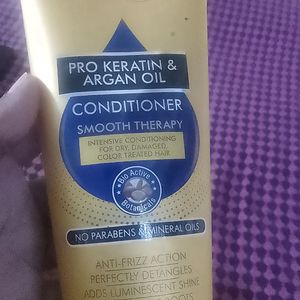 St Botanica Pro Keratin And Argan Oil Conditioner