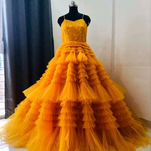 Designer Ruffle Gown 💛With Free HairAccessories😍