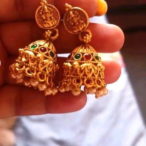 Women Jwellery Set With Two Beautiful Earings