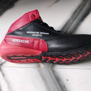 NEW WITH TAG BERSACHE PREMIUK SPORTS SHOES