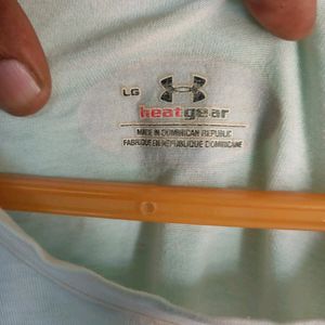 Under Armour T Shirt