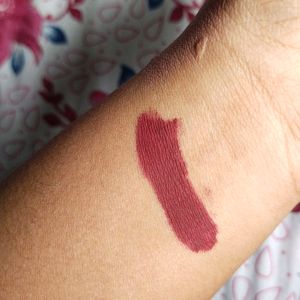 HUDAMATTEME LONG LASTING LIPSTICK