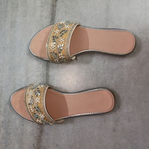 Women Flats @❗₹59