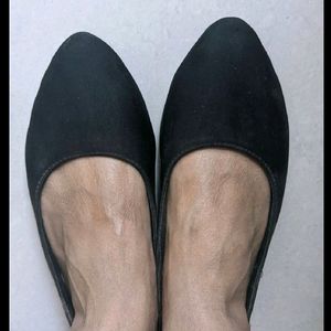 Black Flat Ballerina