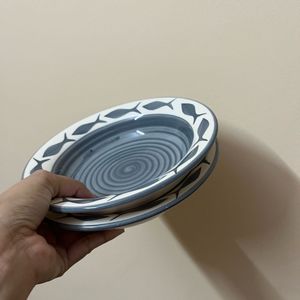 2 Ceramic Plates