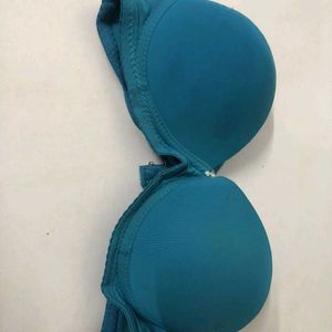 Bra without strip