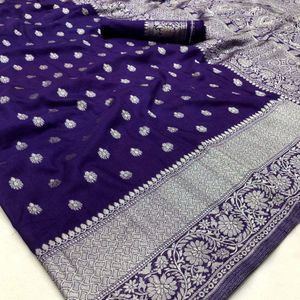 Georgette Hand Dyed Saree With Silver Pallu