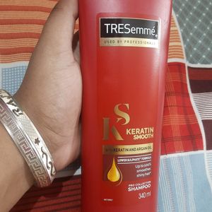 TRESemme Keratin & Smooth Shampoo BRAND NEW