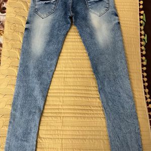 Blue Stretchable Jeans With Best Fit