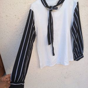 Women White Top Size M