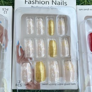 Fake nails ( Quantity:3 )