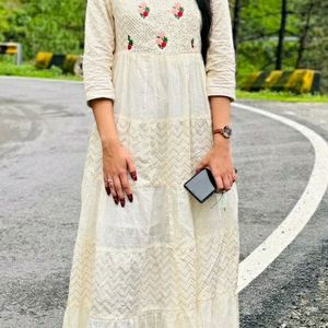 White Brautiful Kurti