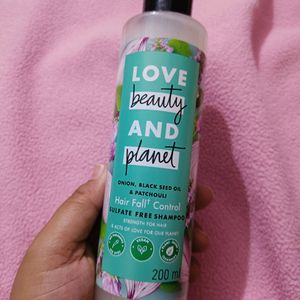 Love Beauty & Planet Shampoo