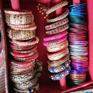 Bangle Box With Bangles