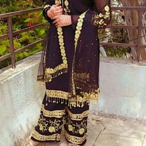 Pakisthani Black  Embroidery Suit