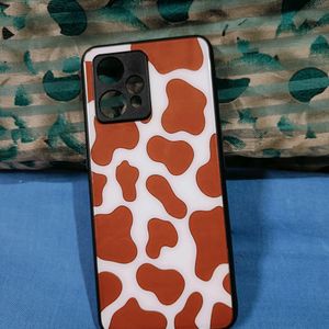 Brown Cow Printed Glass Phone Cover