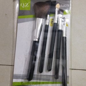 Cosmetic Brush Brand New 5 Pc