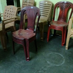 Plastic Chairs (New)