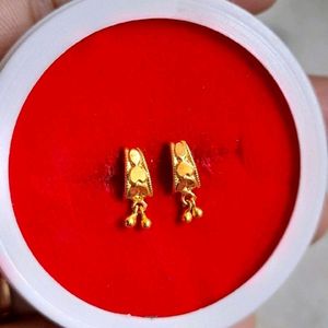 REAL GOLD small Earing Stud Of 18 Crt